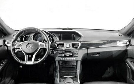 Mercedes-Benz E-Класс, 2014 год, 1 650 000 рублей, 5 фотография