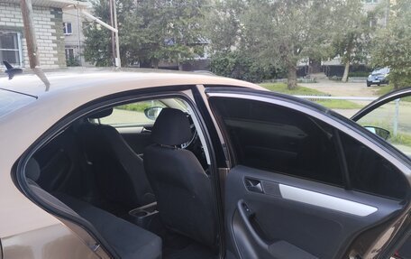 Volkswagen Jetta VI, 2011 год, 790 000 рублей, 13 фотография