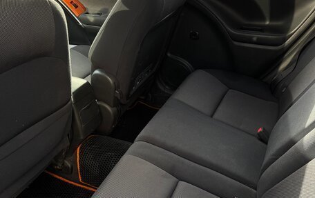 Pontiac Vibe II, 2004 год, 530 000 рублей, 18 фотография