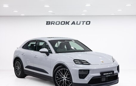 Porsche Macan, 2025 год, 11 690 000 рублей, 3 фотография