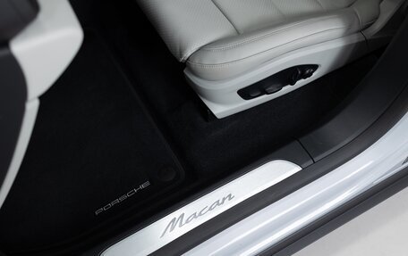 Porsche Macan, 2025 год, 11 690 000 рублей, 12 фотография