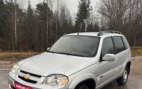 Chevrolet Niva I рестайлинг, 2010 год, 450 000 рублей, 1 фотография