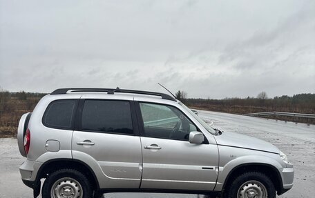 Chevrolet Niva I рестайлинг, 2010 год, 450 000 рублей, 4 фотография