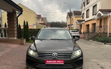 Volkswagen Touareg III, 2015 год, 3 050 000 рублей, 1 фотография