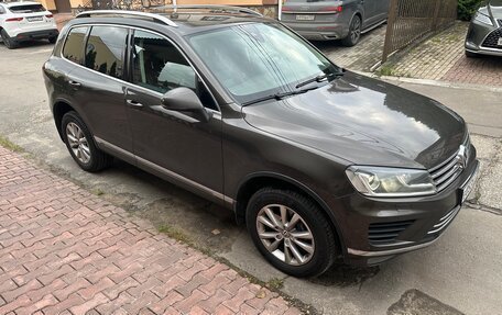 Volkswagen Touareg III, 2015 год, 3 050 000 рублей, 2 фотография