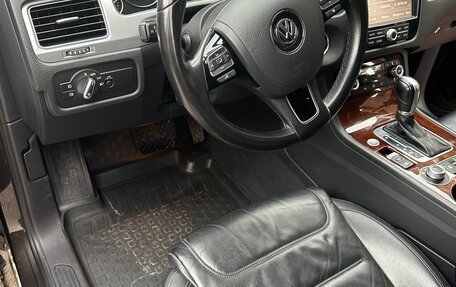 Volkswagen Touareg III, 2015 год, 3 050 000 рублей, 12 фотография