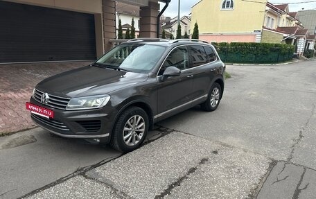 Volkswagen Touareg III, 2015 год, 3 050 000 рублей, 3 фотография