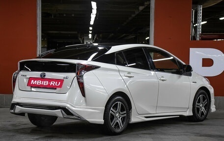 Toyota Prius IV XW50, 2016 год, 1 798 000 рублей, 5 фотография