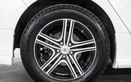 Toyota Prius IV XW50, 2016 год, 1 798 000 рублей, 25 фотография