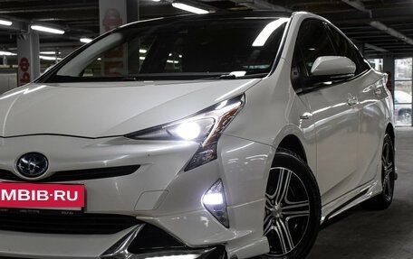 Toyota Prius IV XW50, 2016 год, 1 798 000 рублей, 23 фотография