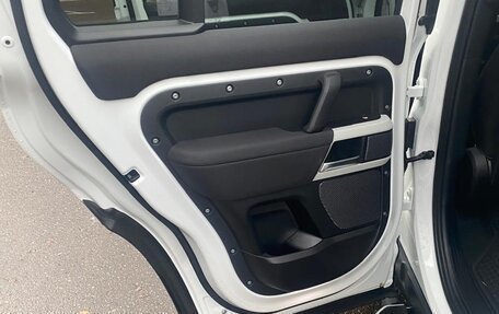 Land Rover Defender II, 2020 год, 6 000 000 рублей, 12 фотография