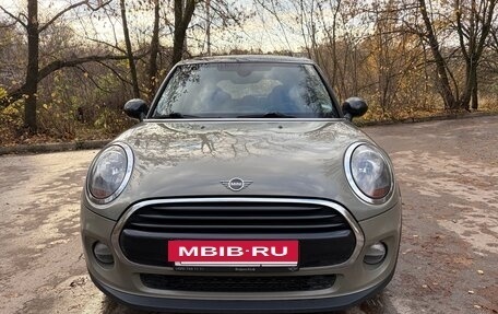 MINI Hatch, 2018 год, 1 790 000 рублей, 8 фотография
