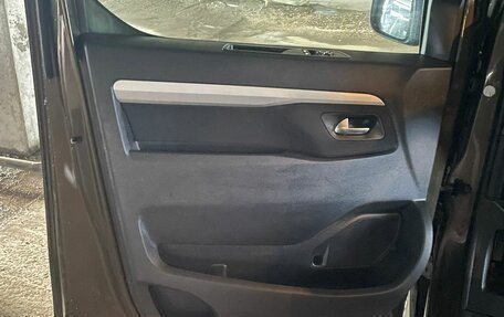 Peugeot Traveller I, 2018 год, 2 514 000 рублей, 18 фотография