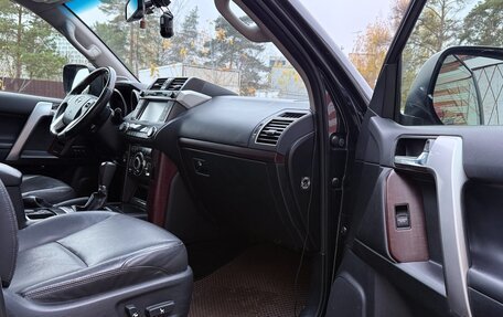 Toyota Land Cruiser Prado 150 рестайлинг 2, 2014 год, 4 200 000 рублей, 12 фотография