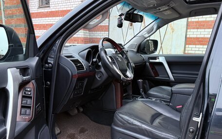 Toyota Land Cruiser Prado 150 рестайлинг 2, 2014 год, 4 200 000 рублей, 11 фотография