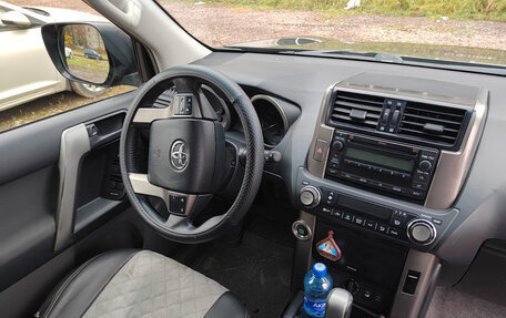 Toyota Land Cruiser Prado 150 рестайлинг 2, 2011 год, 2 150 000 рублей, 8 фотография