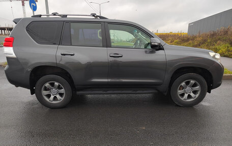 Toyota Land Cruiser Prado 150 рестайлинг 2, 2011 год, 2 150 000 рублей, 2 фотография