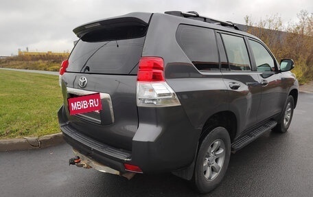 Toyota Land Cruiser Prado 150 рестайлинг 2, 2011 год, 2 150 000 рублей, 5 фотография