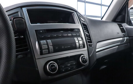 Mitsubishi Pajero IV, 2010 год, 2 159 000 рублей, 14 фотография