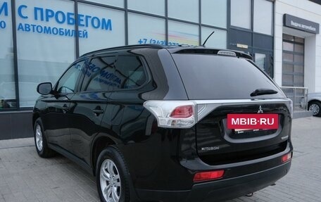 Mitsubishi Outlander III рестайлинг 3, 2013 год, 1 575 000 рублей, 3 фотография