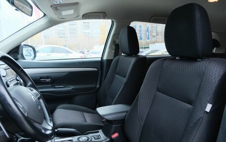 Mitsubishi Outlander III рестайлинг 3, 2013 год, 1 575 000 рублей, 17 фотография