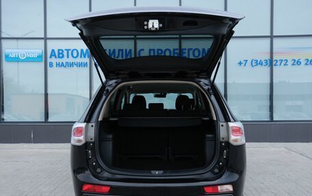 Mitsubishi Outlander III рестайлинг 3, 2013 год, 1 575 000 рублей, 19 фотография