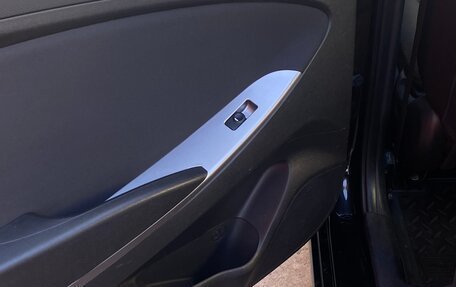 Hyundai Solaris II рестайлинг, 2015 год, 1 100 000 рублей, 8 фотография