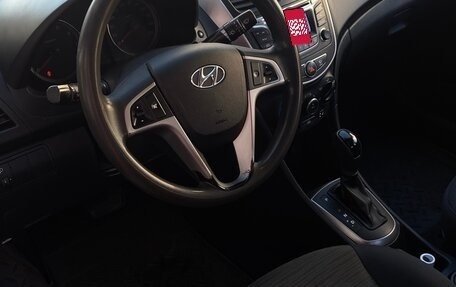 Hyundai Solaris II рестайлинг, 2015 год, 1 100 000 рублей, 7 фотография