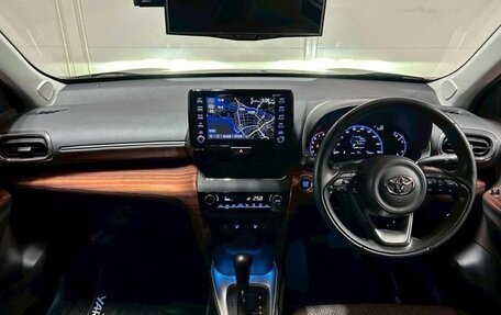 Toyota Yaris Cross, 2022 год, 1 567 321 рублей, 13 фотография