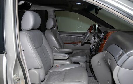 Toyota Sienna II рестайлинг, 2004 год, 1 009 000 рублей, 7 фотография