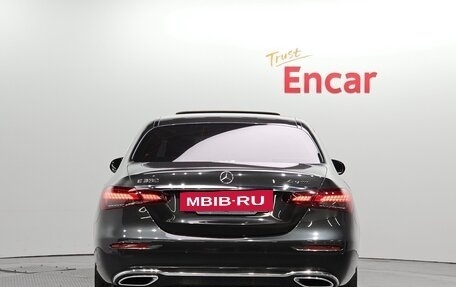 Mercedes-Benz E-Класс, 2021 год, 3 204 000 рублей, 4 фотография