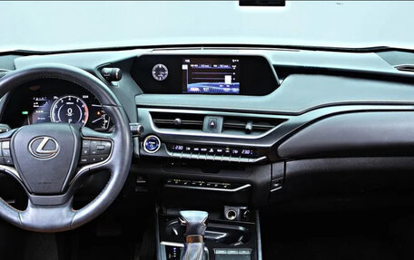 Lexus UX I, 2021 год, 2 770 000 рублей, 5 фотография