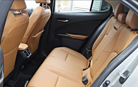 Lexus UX I, 2021 год, 2 770 000 рублей, 7 фотография