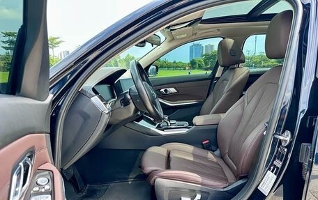 BMW 3 серия, 2021 год, 2 935 000 рублей, 11 фотография