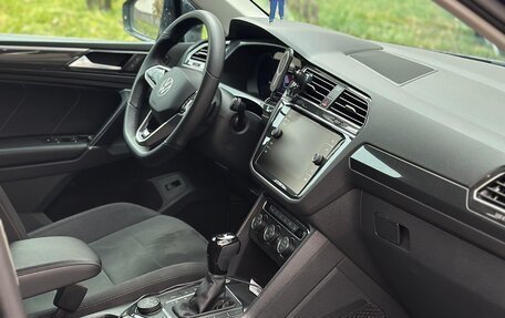 Volkswagen Tiguan II, 2017 год, 2 400 000 рублей, 9 фотография