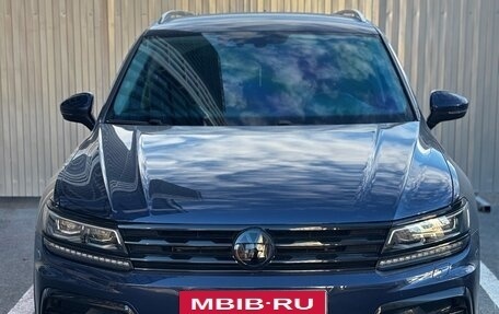 Volkswagen Tiguan II, 2017 год, 2 400 000 рублей, 2 фотография