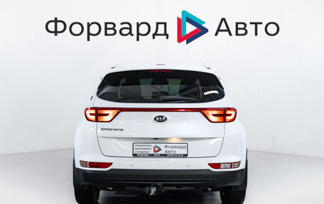 KIA Sportage IV рестайлинг, 2018 год, 1 999 000 рублей, 6 фотография
