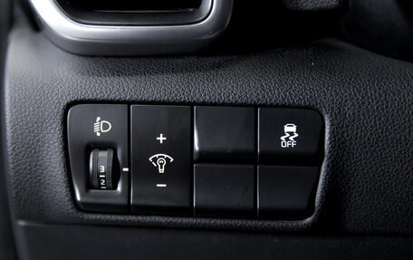 KIA Sportage IV рестайлинг, 2018 год, 1 999 000 рублей, 21 фотография