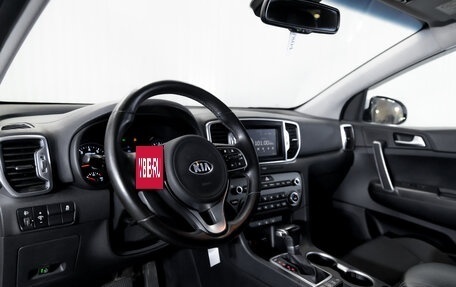 KIA Sportage IV рестайлинг, 2018 год, 1 999 000 рублей, 14 фотография