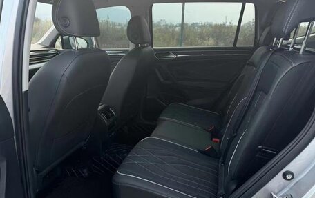 Volkswagen Tiguan II, 2022 год, 1 980 000 рублей, 9 фотография