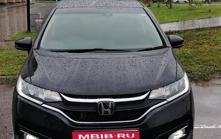 Honda Fit III, 2019 год, 1 350 000 рублей, 1 фотография
