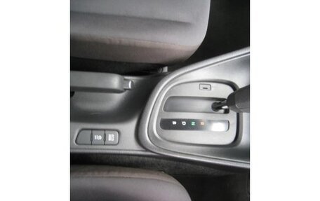 Toyota Yaris, 2022 год, 900 000 рублей, 7 фотография