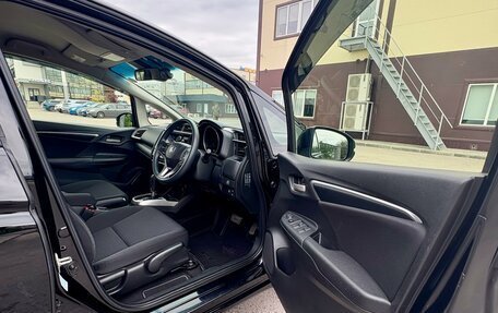 Honda Fit III, 2019 год, 1 350 000 рублей, 21 фотография