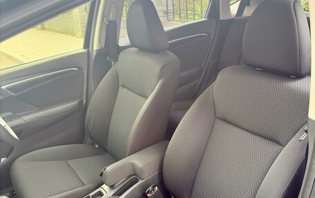 Honda Fit III, 2019 год, 1 350 000 рублей, 27 фотография