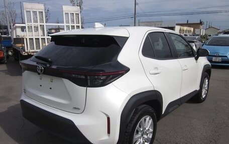 Toyota Yaris Cross, 2022 год, 1 480 000 рублей, 7 фотография