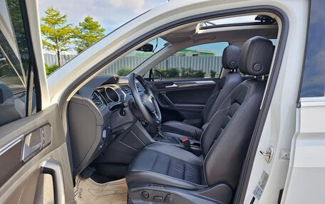 Volkswagen Tiguan II, 2020 год, 2 490 222 рублей, 12 фотография