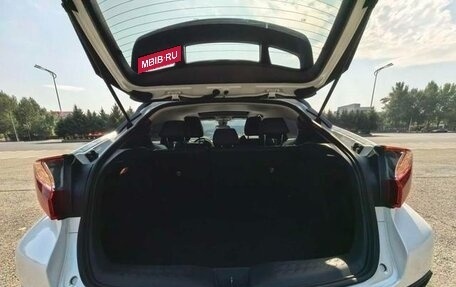 Toyota C-HR I рестайлинг, 2022 год, 2 010 000 рублей, 7 фотография