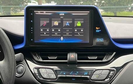 Toyota C-HR I рестайлинг, 2020 год, 1 770 000 рублей, 18 фотография