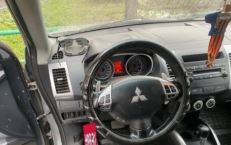 Mitsubishi Outlander III рестайлинг 3, 2007 год, 1 250 000 рублей, 7 фотография