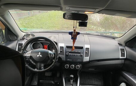 Mitsubishi Outlander III рестайлинг 3, 2007 год, 1 250 000 рублей, 10 фотография